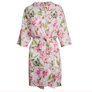 Beautiful floral robe 🔸